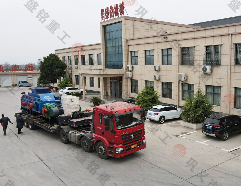 時(shí)產(chǎn)200噸對(duì)輥液壓制砂機(jī)，處理鵝卵石、石灰石的出砂效果怎么樣呢？